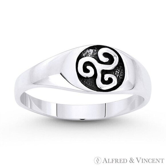 Celtic Triskelion Triple Spiral Charm Ring in .925 Sterling Silver - Size 6 - Picture 1 of 1